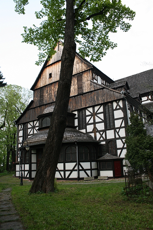 a 221